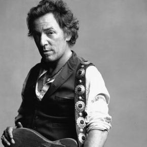 Concert Review: Bruce Springsteen Embraces, Celebrates Legacy At Milwaukee&nbsp;Stop